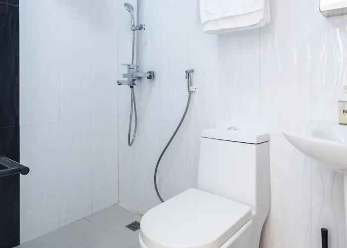 Apartamento 1br Forbeswood Heights In Bgc Near St Lukes Manila