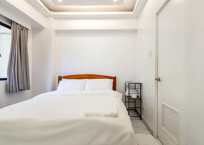 1br Forbeswood Heights In Bgc Near St Lukes