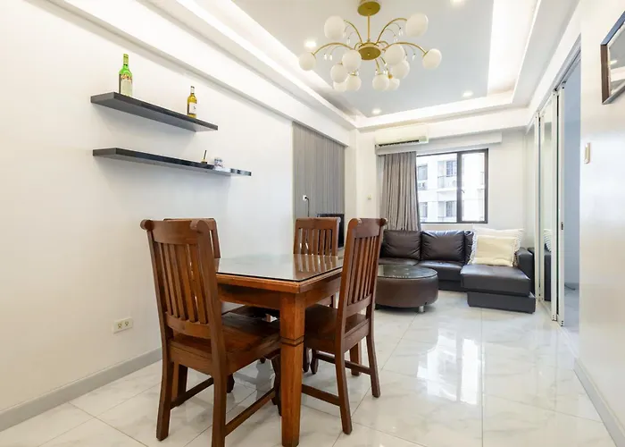 Apartamento 1br Forbeswood Heights In Bgc Near St Lukes Manila